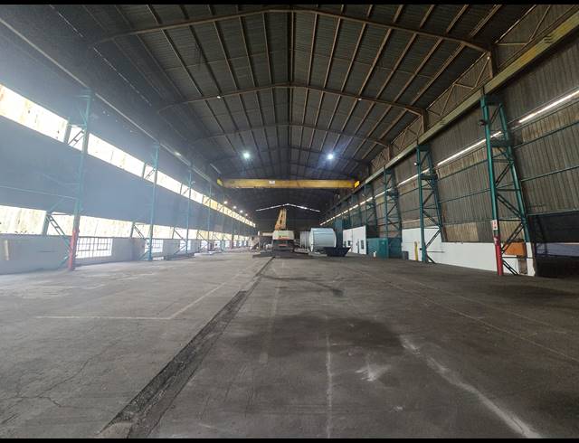 5,600M² FACTORY TO LET IN ANDERBOLT